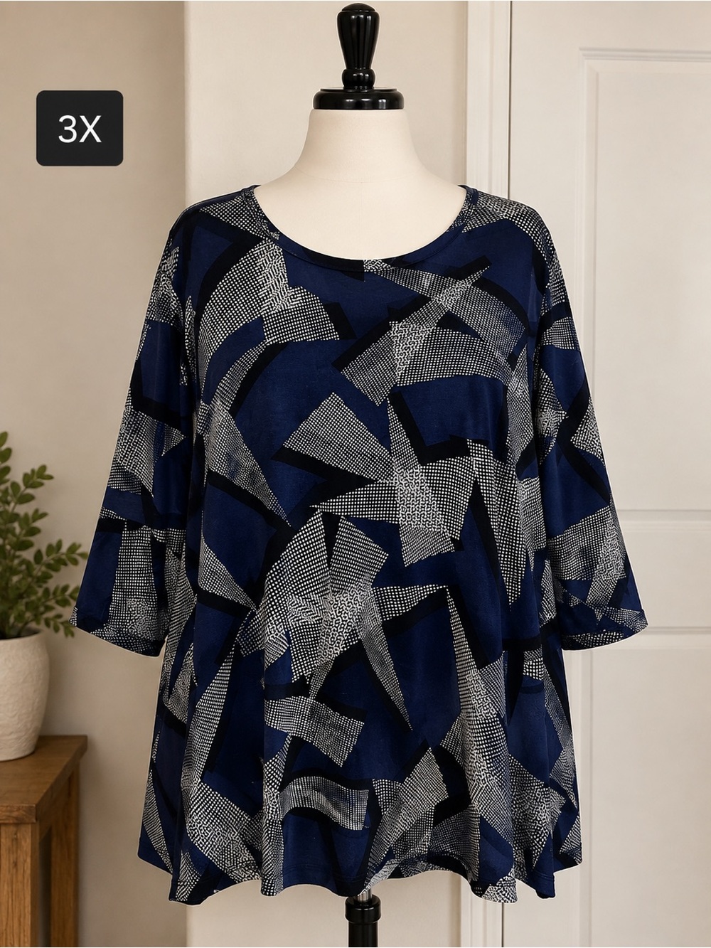 JM Collection 3X Women Navy and White Abstract Swing Tunic